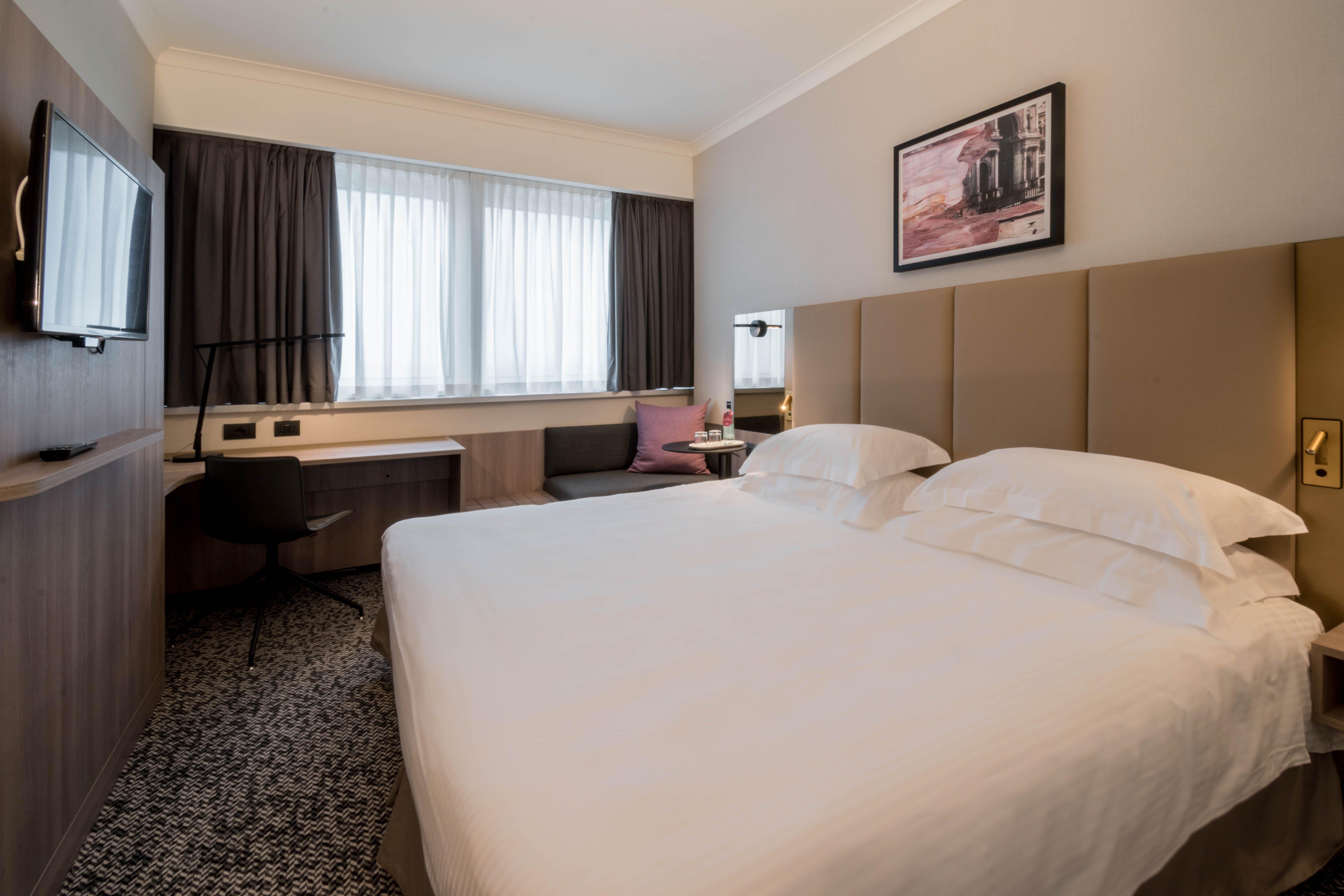 Hotel Crowne Plaza Milan Linate By Ihg San Donato Milanese Exterior foto