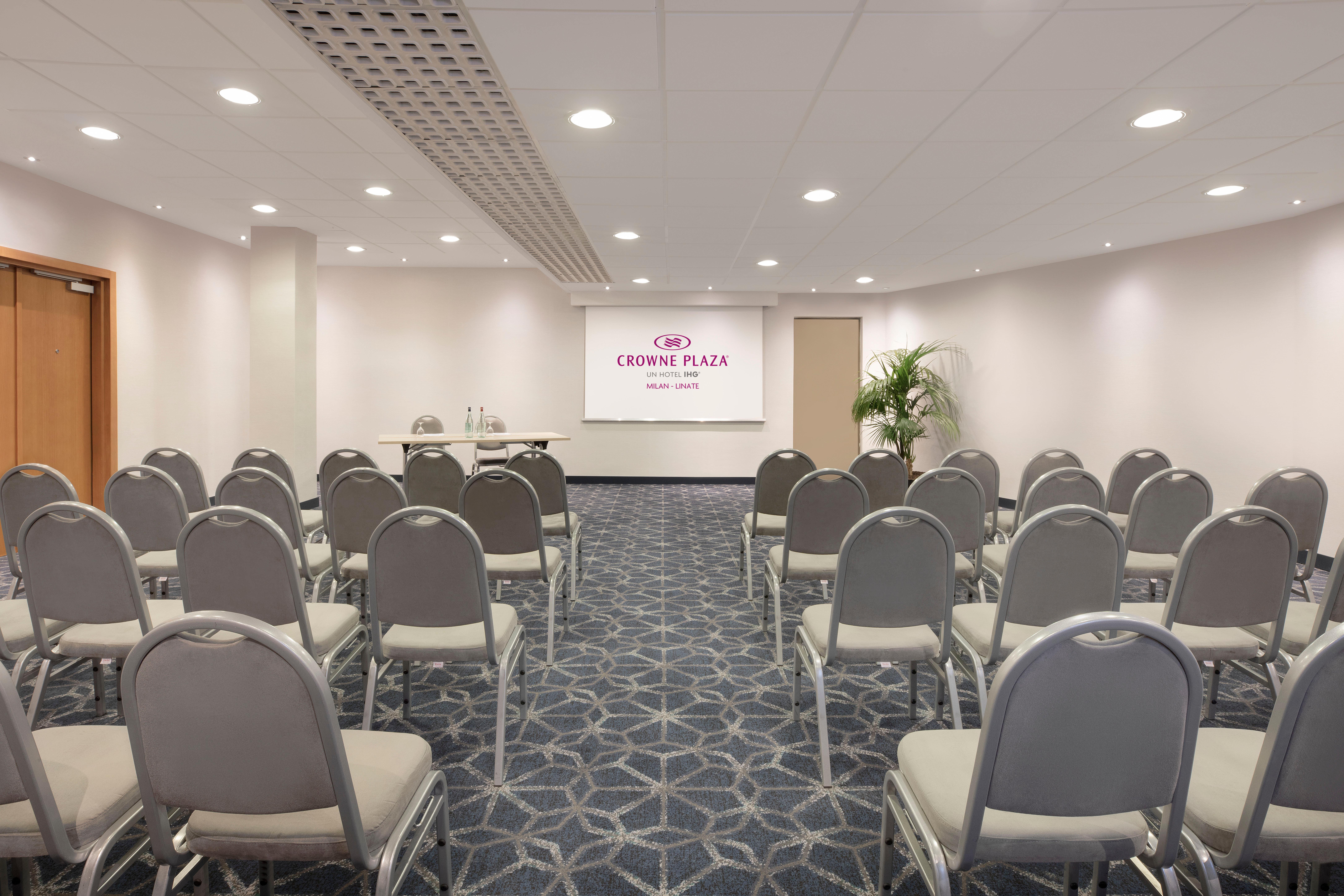 Hotel Crowne Plaza Milan Linate By Ihg San Donato Milanese Exterior foto