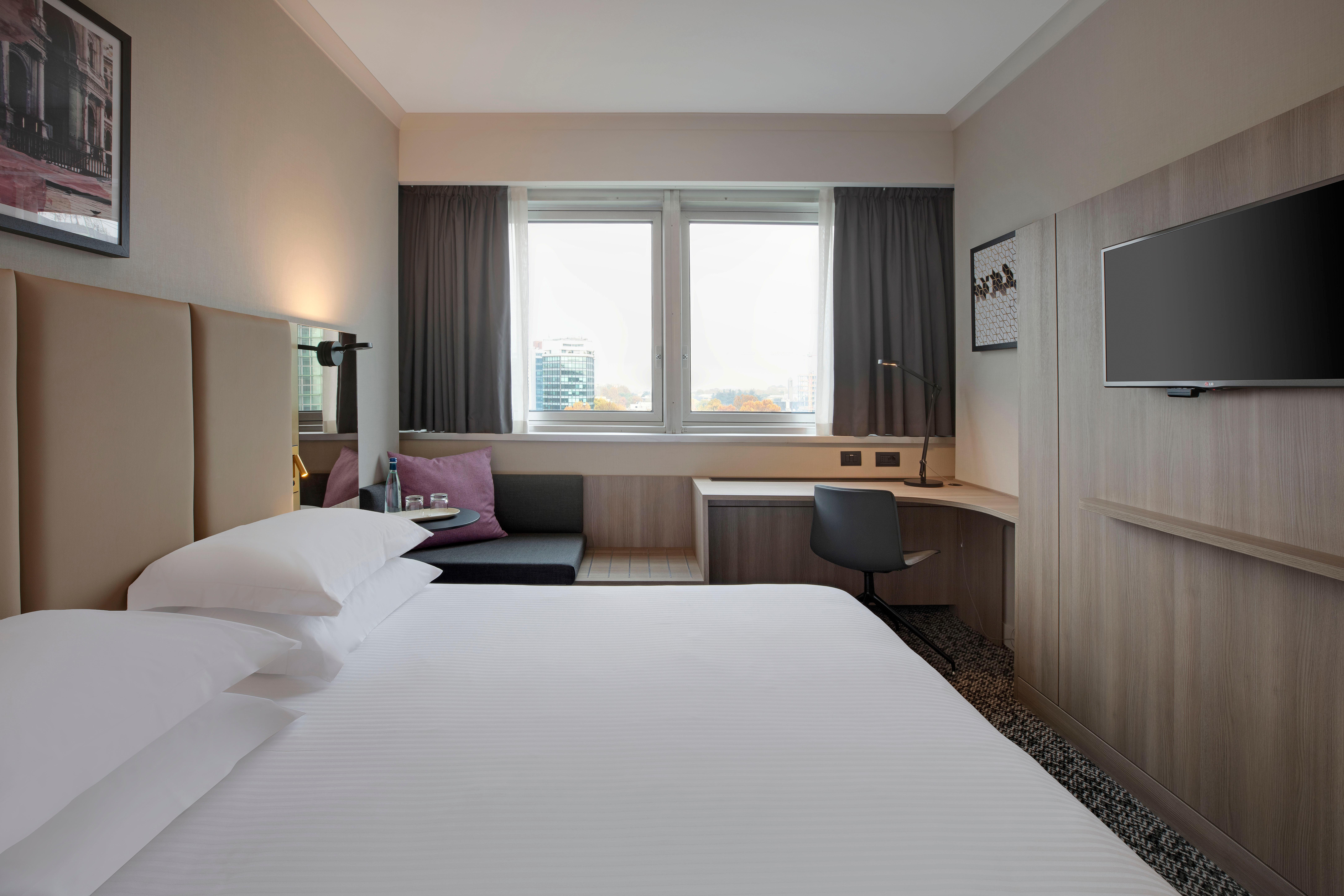 Hotel Crowne Plaza Milan Linate By Ihg San Donato Milanese Exterior foto