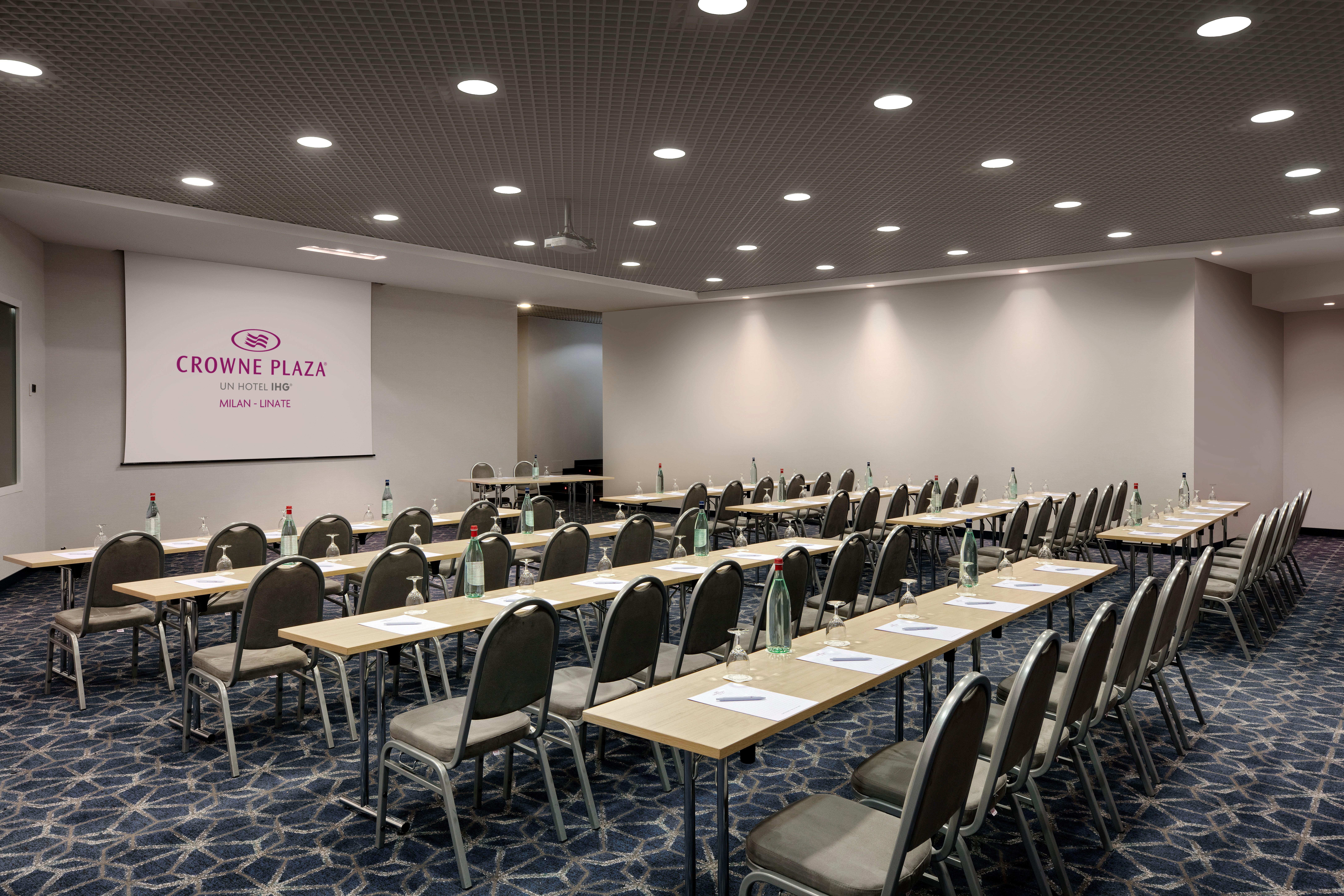 Hotel Crowne Plaza Milan Linate By Ihg San Donato Milanese Exterior foto