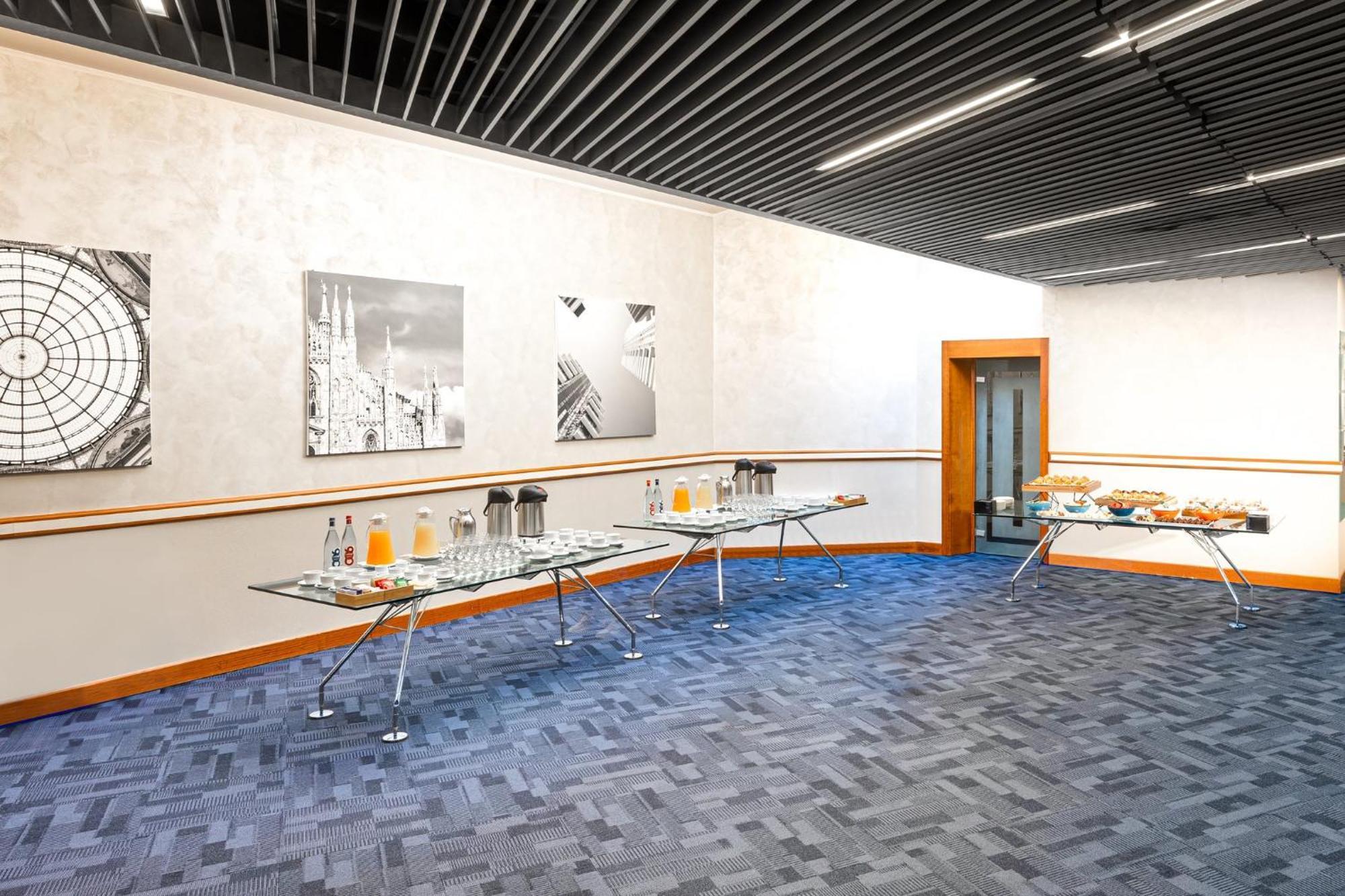 Hotel Crowne Plaza Milan Linate By Ihg San Donato Milanese Exterior foto