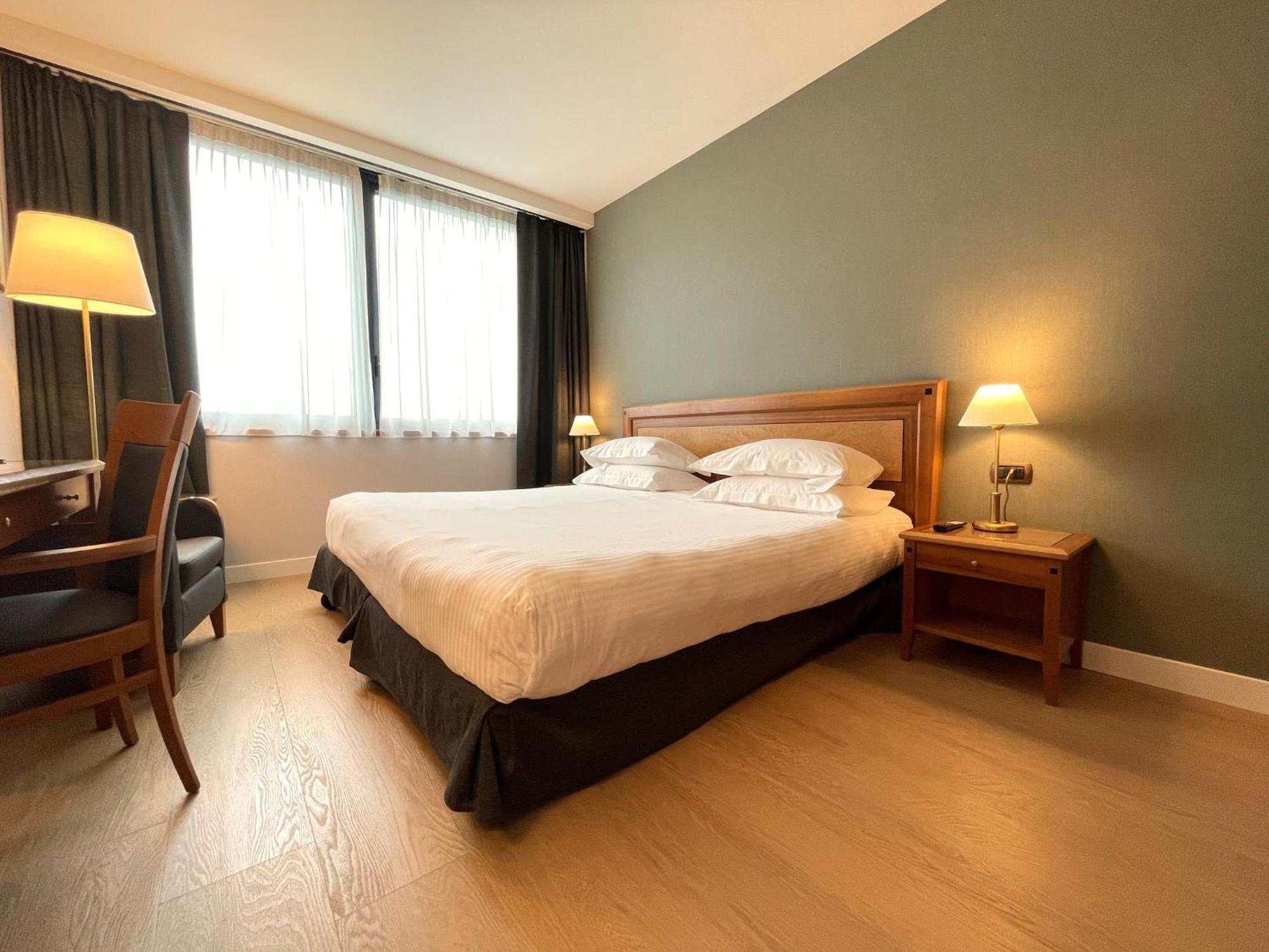 Hotel Crowne Plaza Milan Linate By Ihg San Donato Milanese Exterior foto