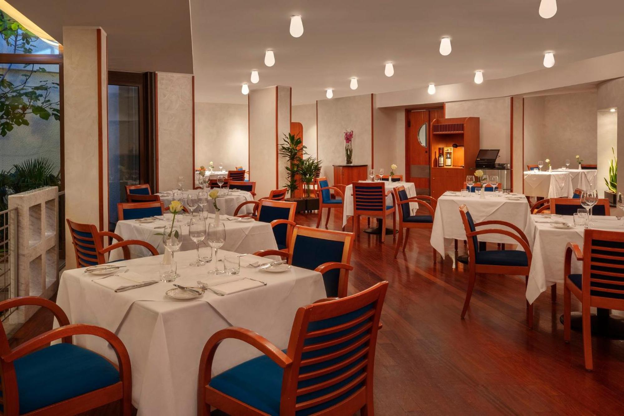 Hotel Crowne Plaza Milan Linate By Ihg San Donato Milanese Exterior foto